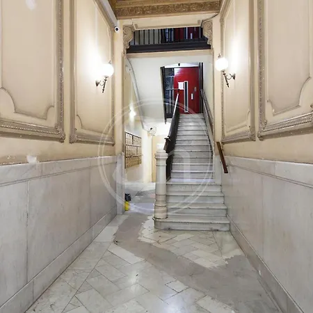 Comodo Dos En El Eixample * برشلونة